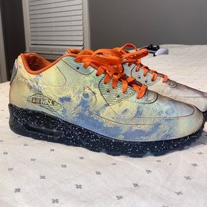 Nike Air Max- Mars Landing